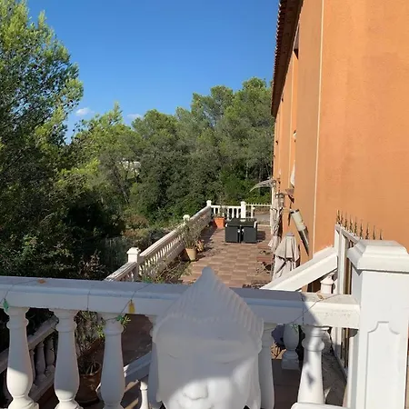 D'hotes Des Huppes Nocleg ze śniadaniem Nîmes