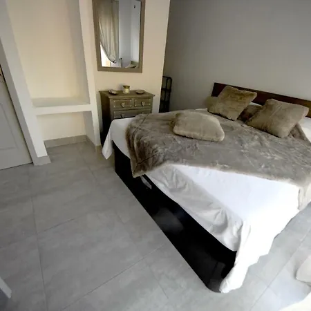 D'hotes Des Huppes 4* Nîmes